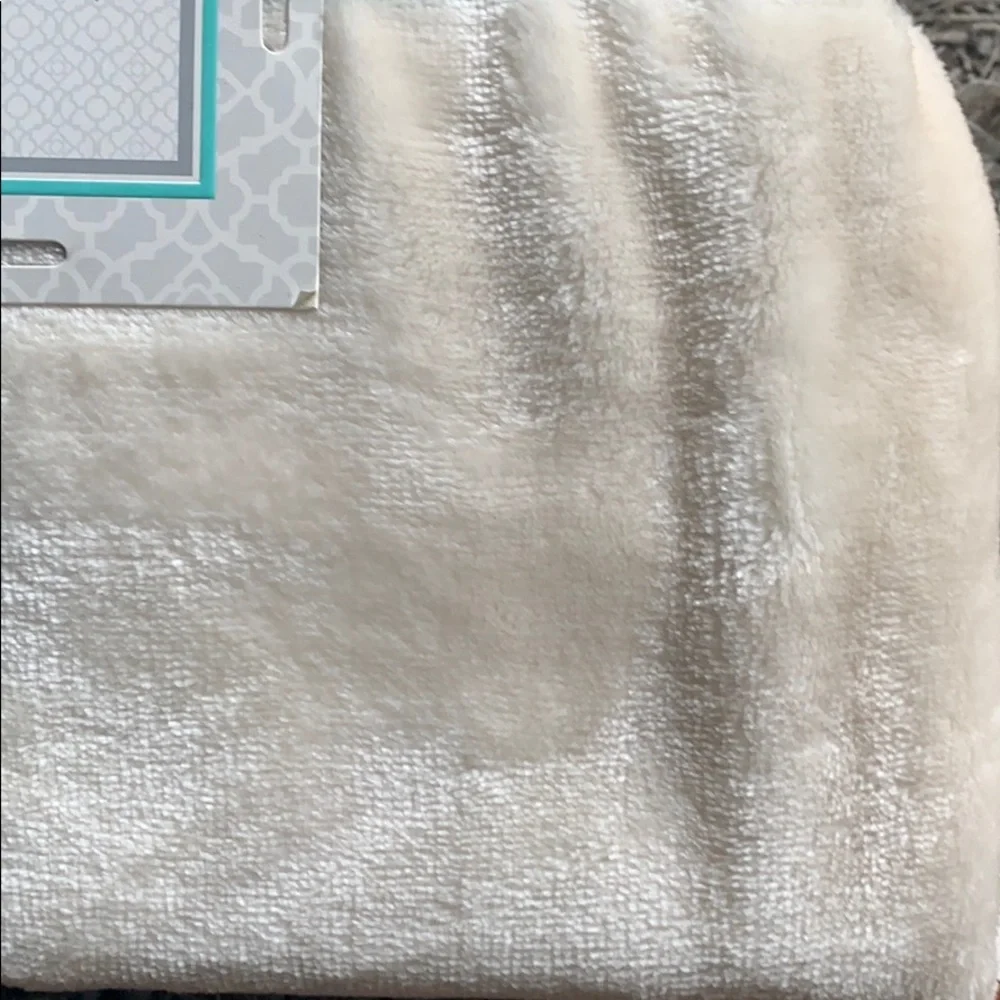 Eagerly plush bedroom or living room‎ Throw